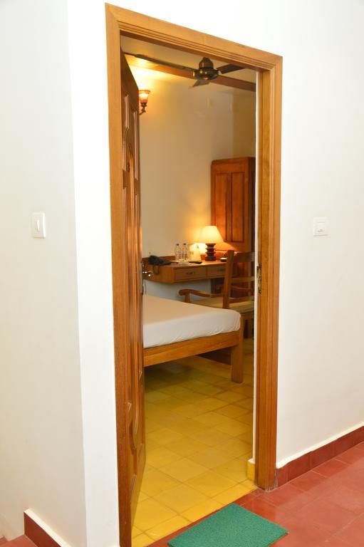 Hotel Cours CHABROL à Pondichéry Extérieur photo